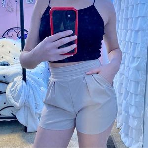 High waisted beige shorts
